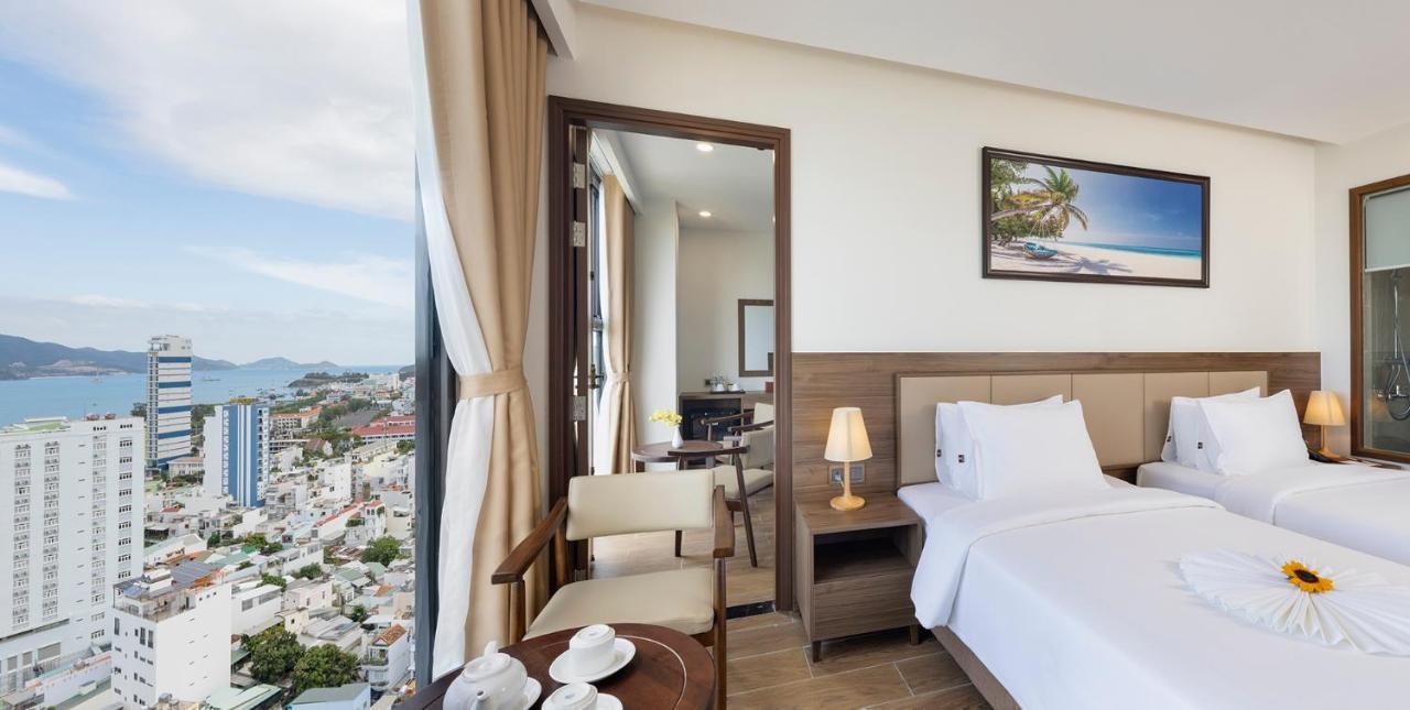 Miracle Luxury Nha Trang 호텔 외부 사진